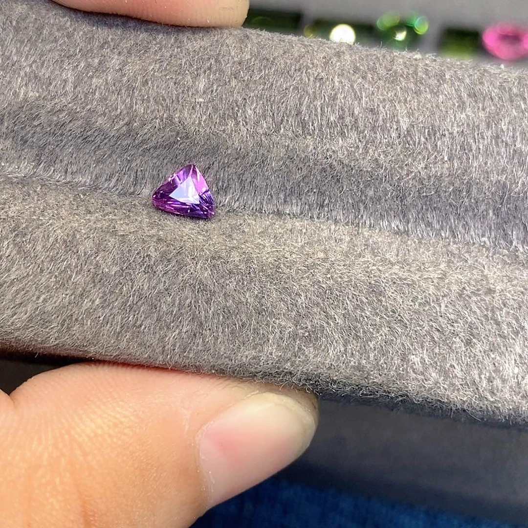 蓝宝石裸石彩色蓝宝石