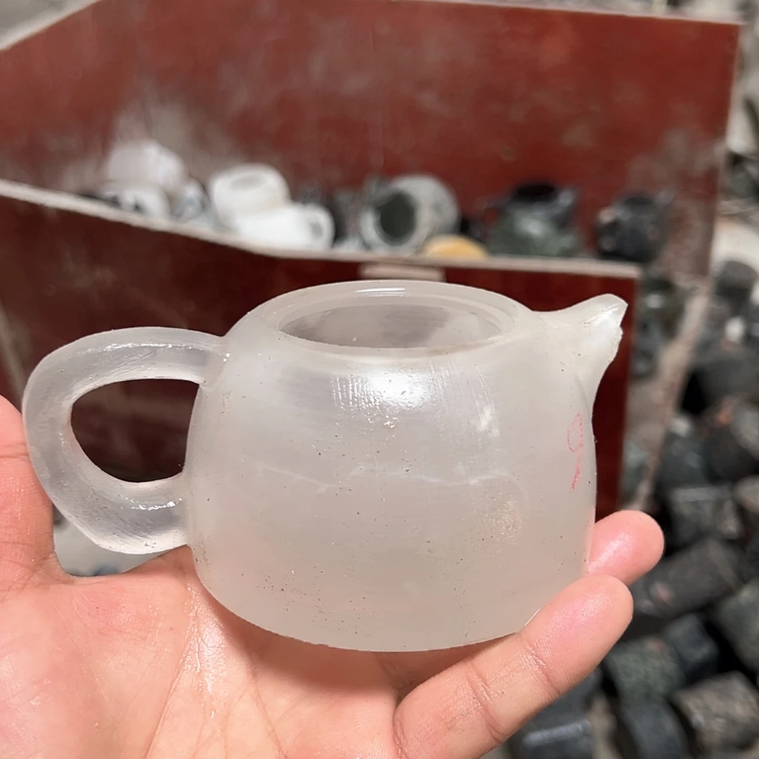 遇壶堂安山玉微瑕壶