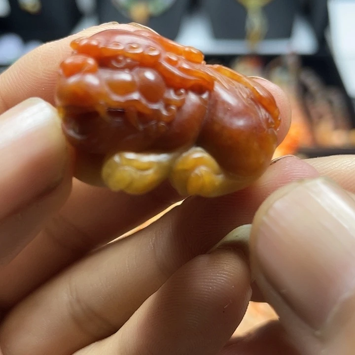 翡翠未镶嵌颈饰挂件