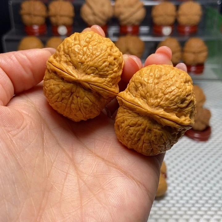 文玩核桃把件38金馒头