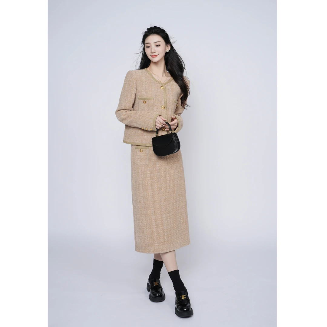 迦素JIASU 【玫瑰与乌木“羽绒版”】2024冬季小香羽绒两件套装S234-1