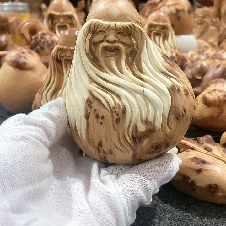 柏木（崖柏）冲**霄留疤寿星