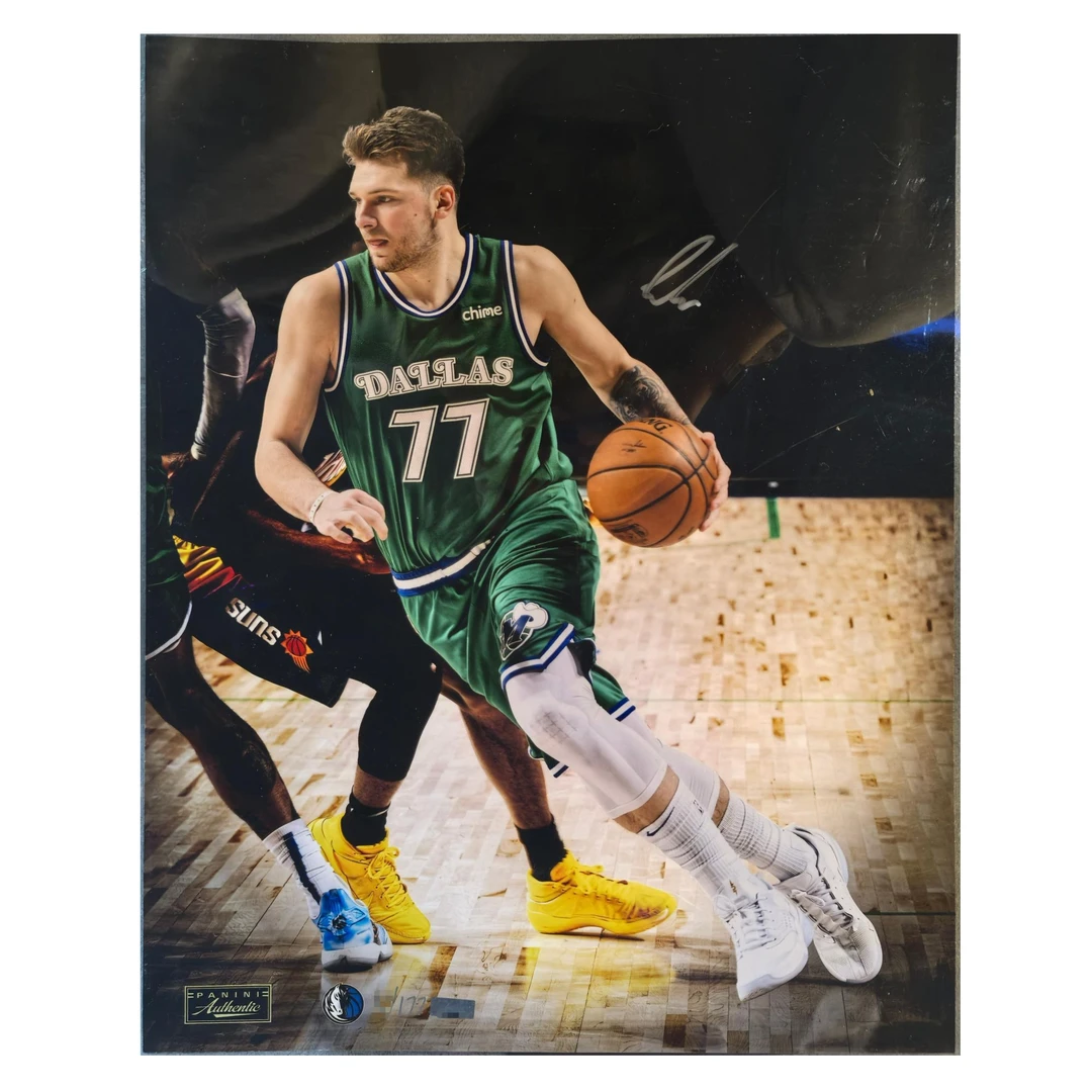 【TIPTOP亲签】东契奇 亲签海报/掌印  证书PANINI