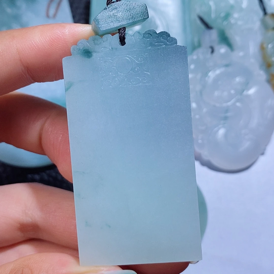 定制翡翠未镶嵌毛货付款后确认抛光