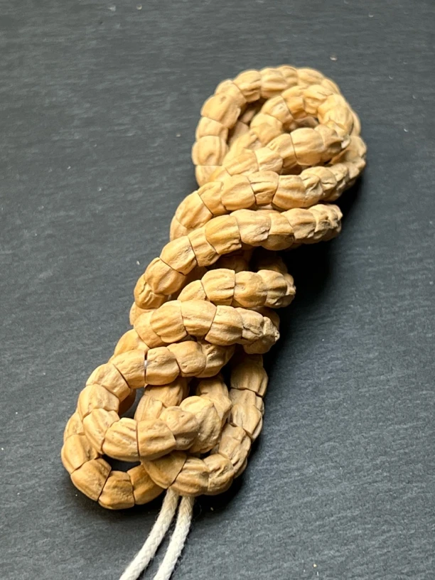 热振柏香籽108长串『超级玉化多棱大肠』