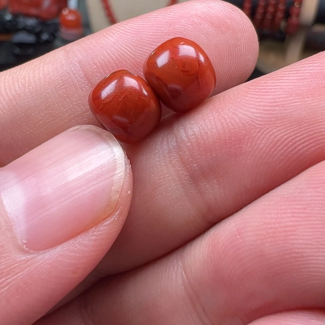 摩***航南红玛瑙未镶嵌火焰纹对珠