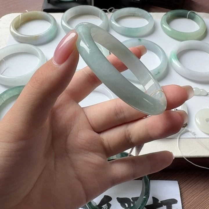 翡翠未镶嵌手镯（序号13）点菜看细节