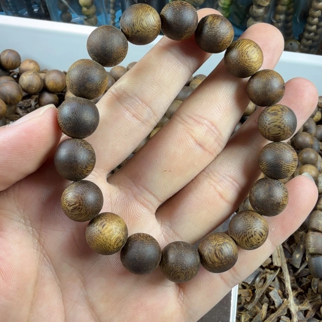 沉香碎屑沉香金沙叶树心油