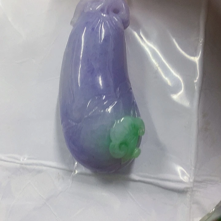 翡翠18K金镶嵌颈饰挂件