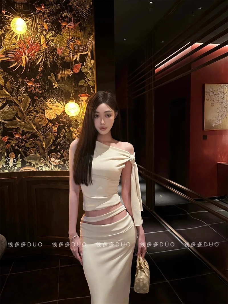 2025超火春装套装时尚蝴蝶结吊带背心设计感高腰半身裙长裙两件套