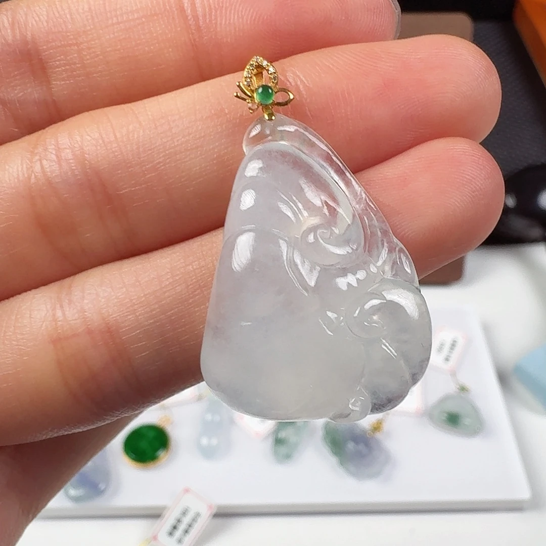 翡翠18K金镶嵌颈饰
