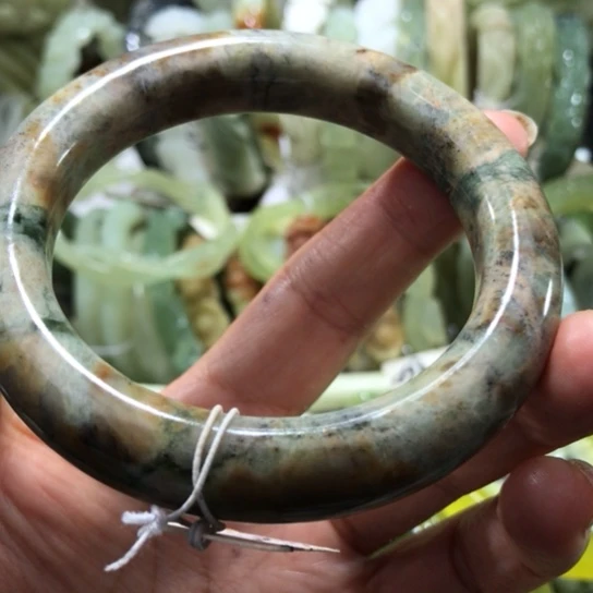 未镶嵌岫玉手镯56