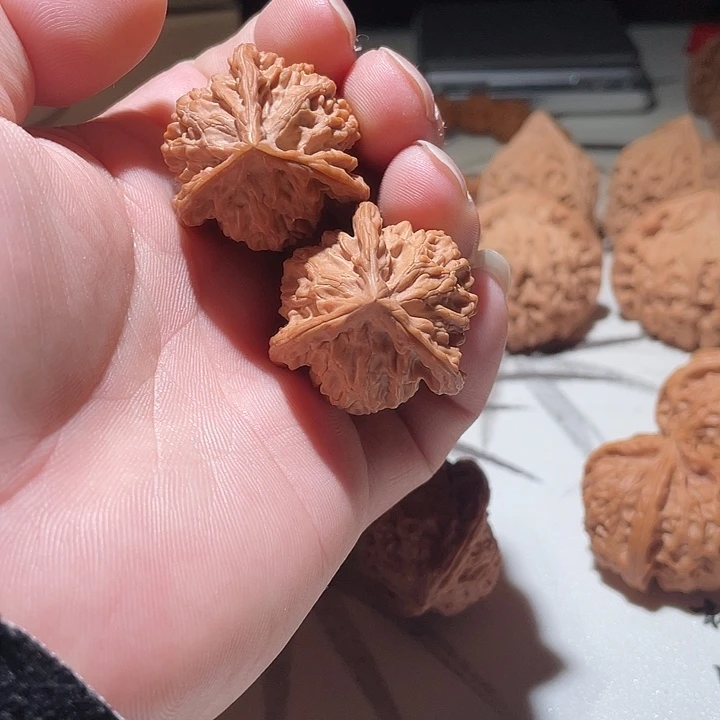 吊坠文玩核桃三棱