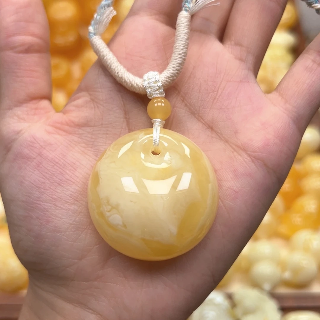 琥珀未镶嵌颈饰蜜蜡