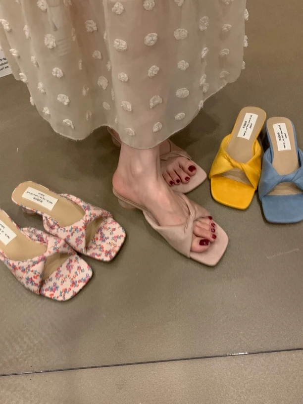 法式复古方头一字带凉鞋女2025新款外穿仙女风晚晚风坡跟凉拖鞋