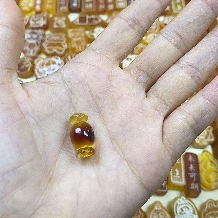 吊坠橄榄核糖果63
