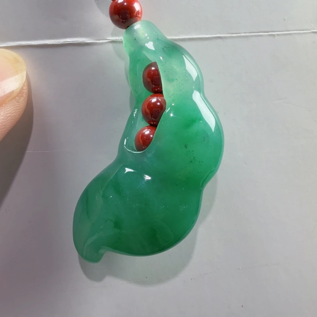 石英岩玉未镶嵌颈饰天然非洲翠福豆