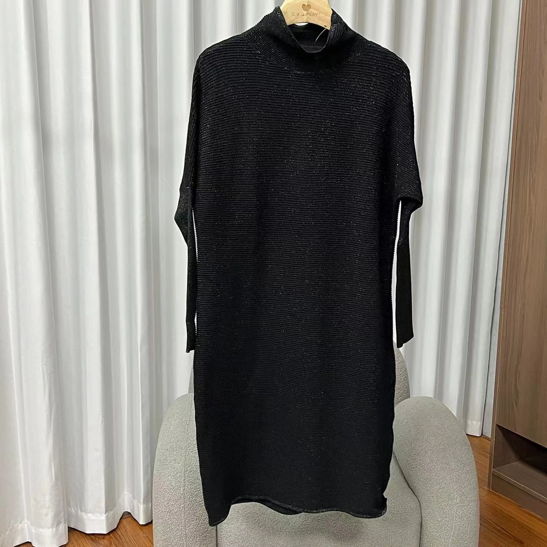 曼系列  Z786  女装秋冬时尚细闪蝙蝠袖高领连衣裙黑色