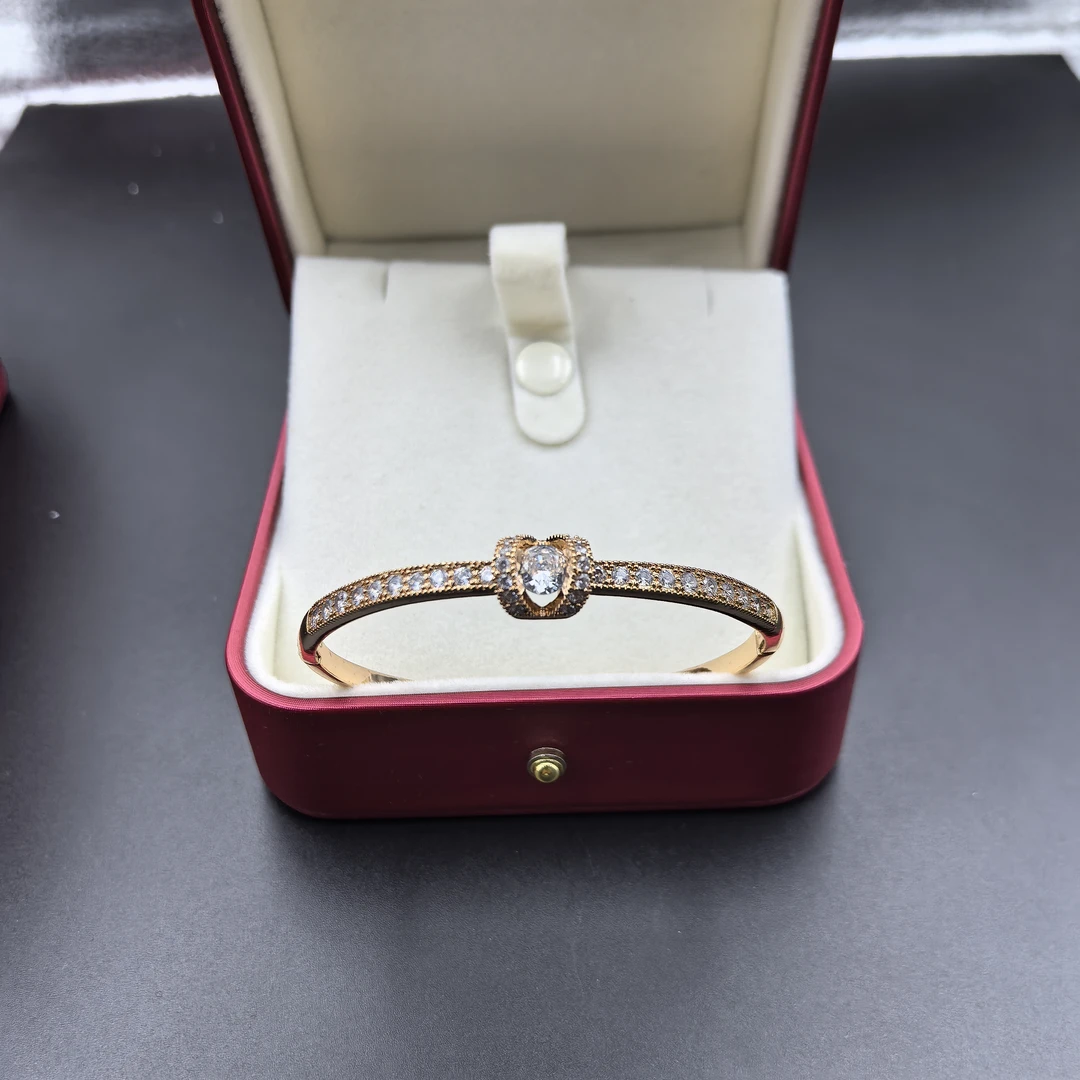 【绚丽多彩 光彩照人】手镯 GDJ4142