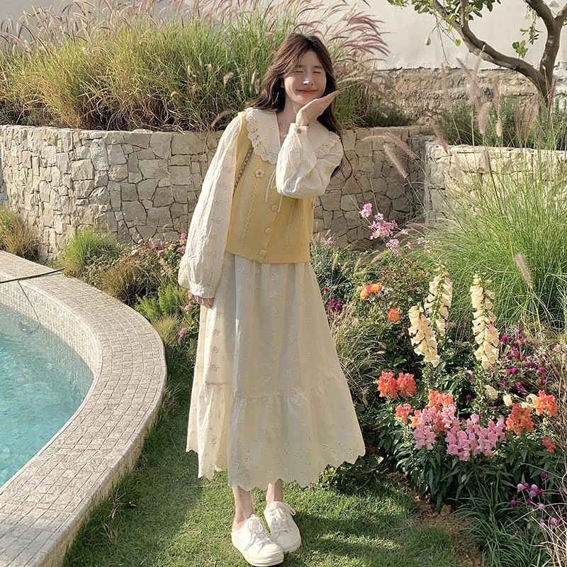 2025春秋季新款女士法式气质连衣裙套装针织马甲娃娃领长裙两件套