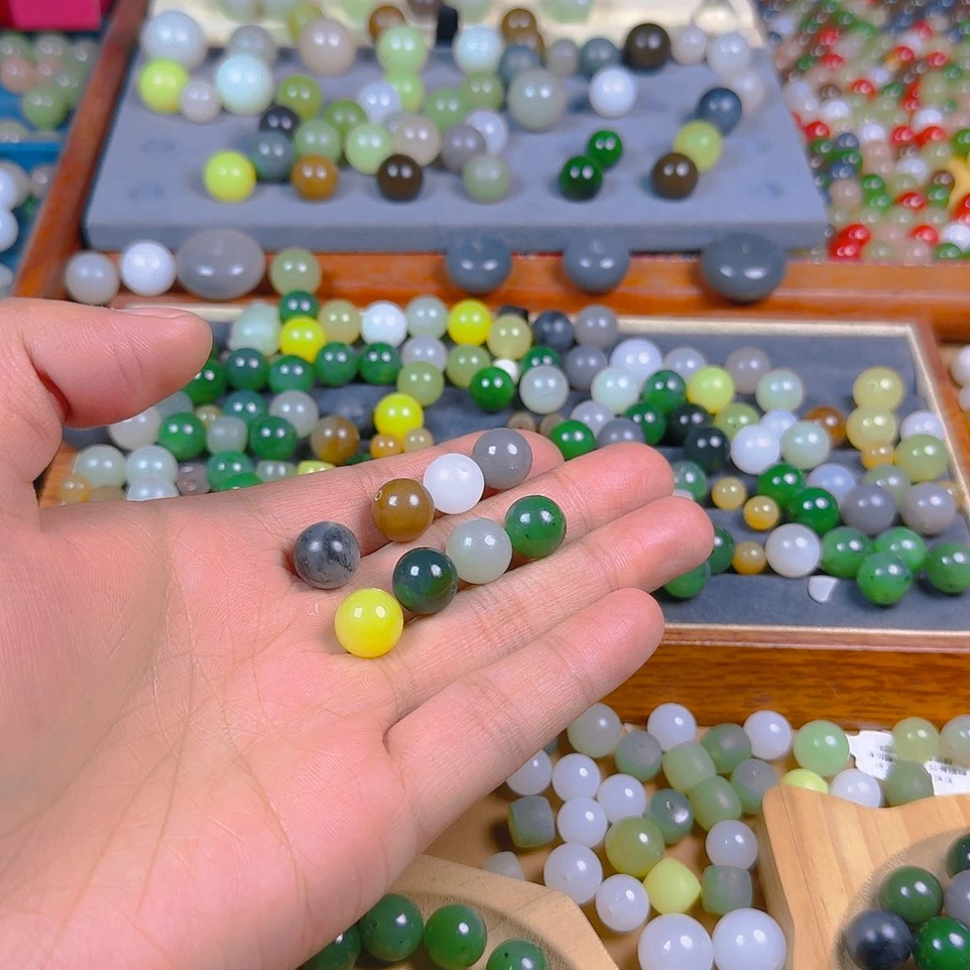 和田玉未镶嵌手链卡12散珠