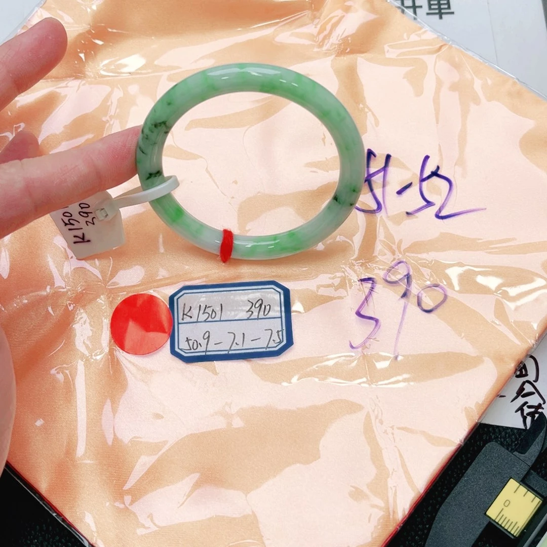 翡翠未镶嵌手镯缅甸翡翠手镯
