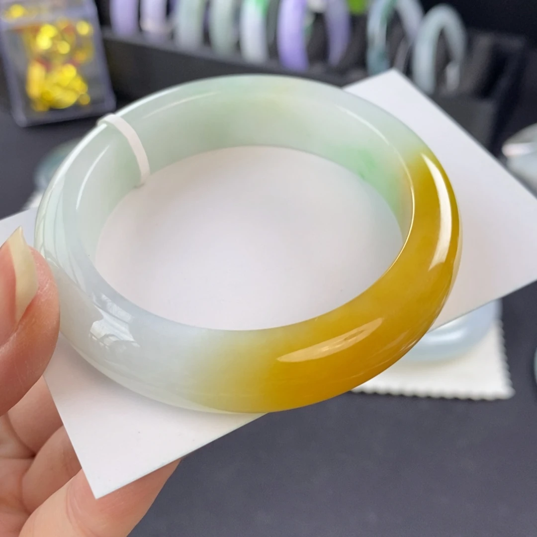 翡翠未镶嵌手镯鸡油黄53