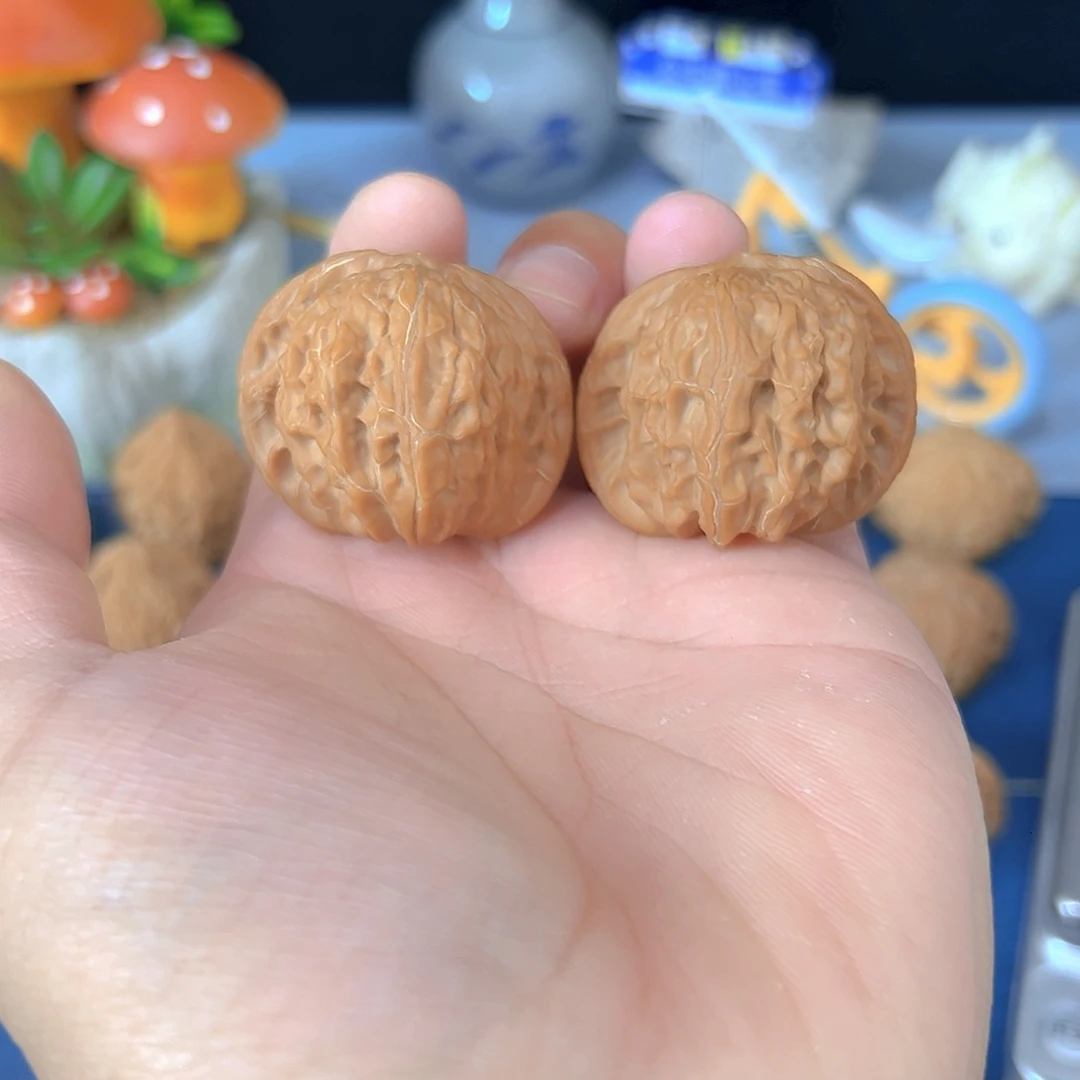 文玩核桃把件好**见山地磨盘