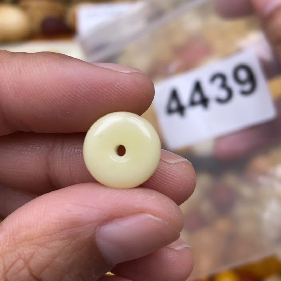 琥珀珠宝奇石未镶嵌皮色12.3