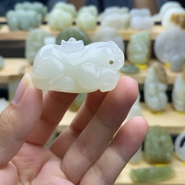 未镶嵌和田玉挂件
