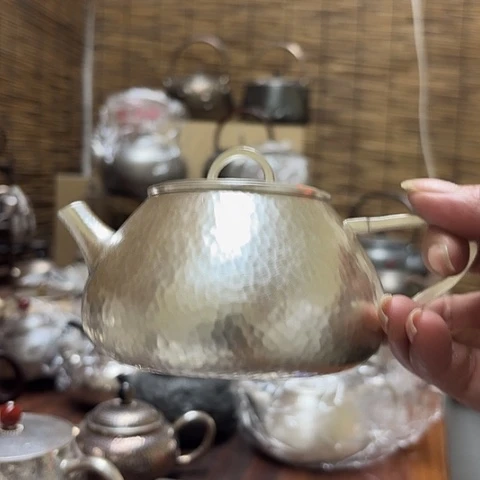 纯银泡茶壶纯银泡茶壶