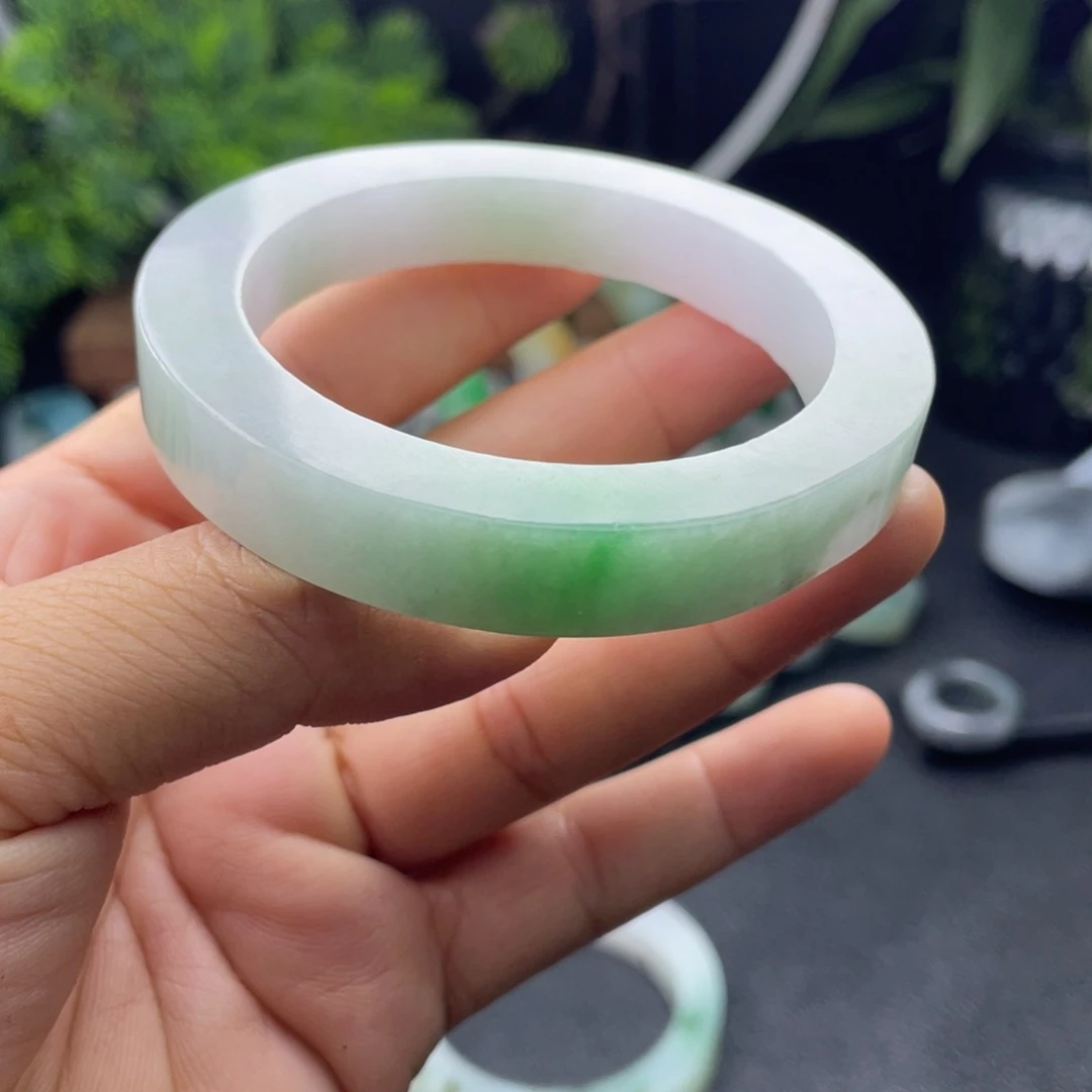 定制翡翠不退不换未镶嵌