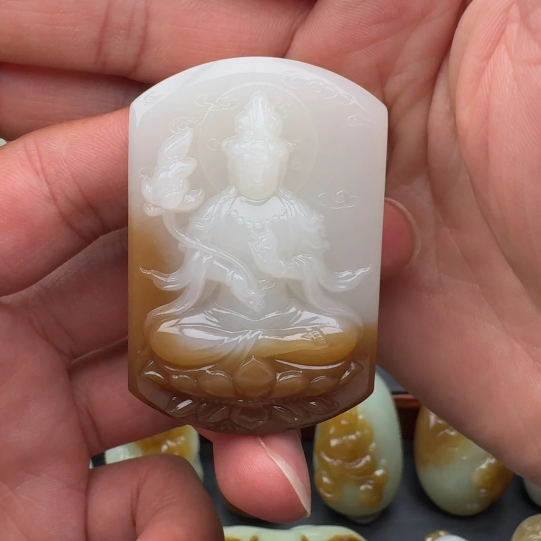 千***C和田玉（糖玉）未镶嵌颈饰