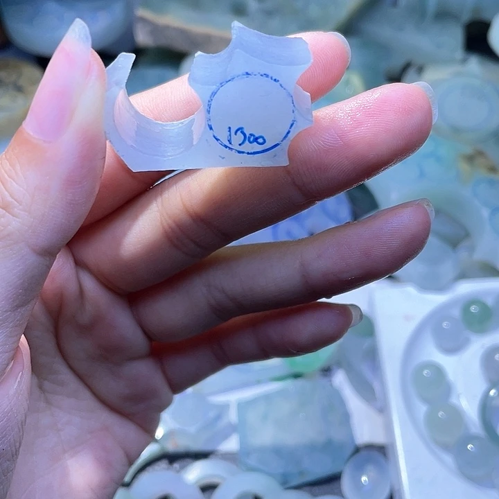 定制翡翠未镶嵌翡翠