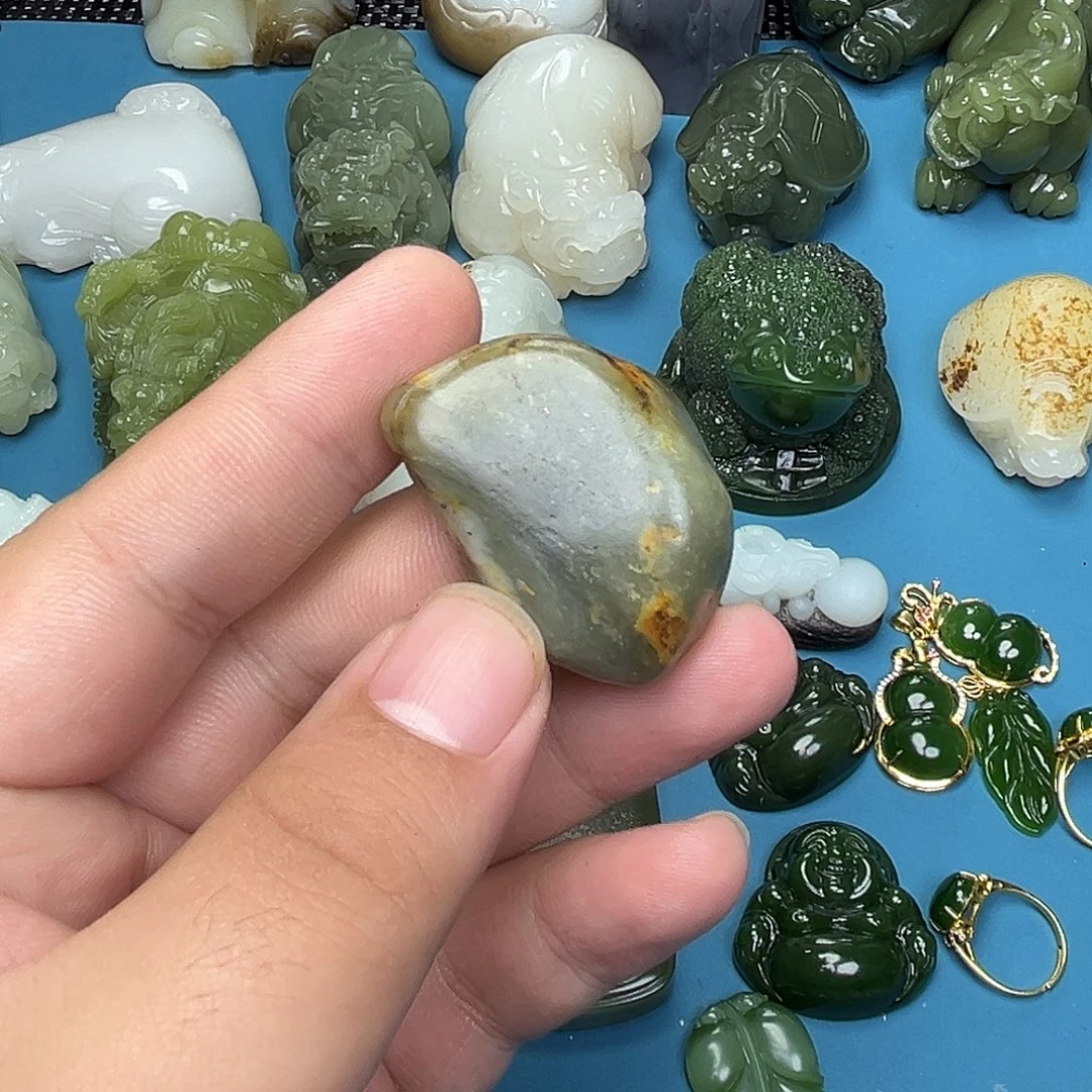 和田玉未镶嵌挂件