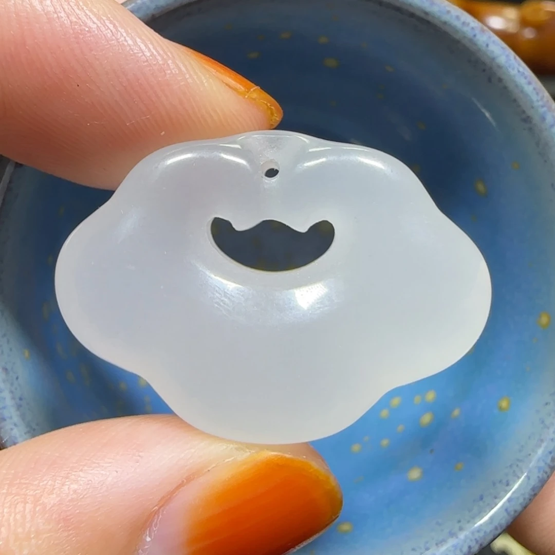 瓷新号开播一漏到底