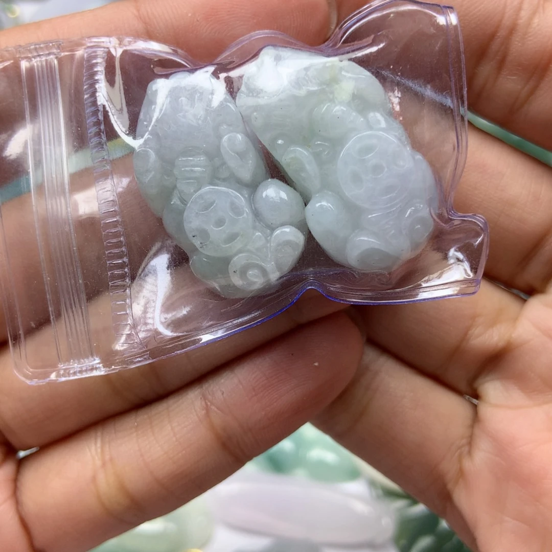 翡翠颈饰未镶嵌天然翡翠