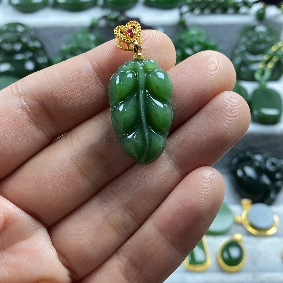和田玉（碧玉）未镶嵌颈饰