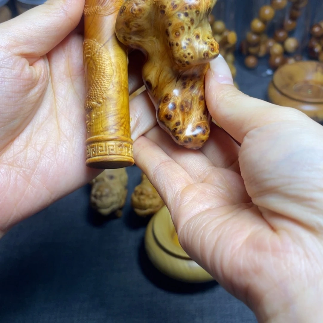 再***往柏木（崖柏）手把件龙柱