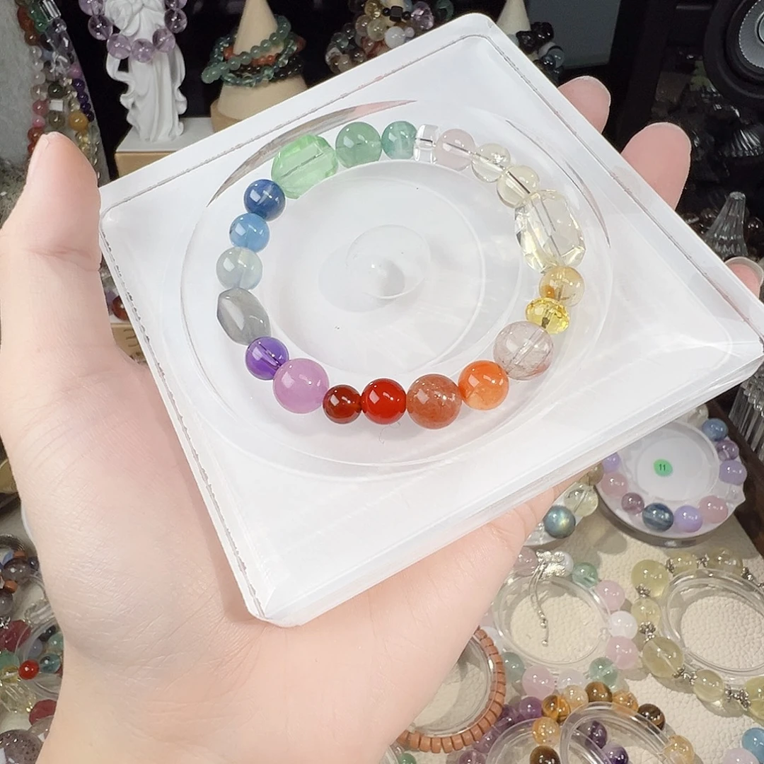 未镶嵌水晶手链多宝宠了