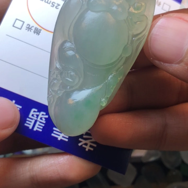 定制翡翠未镶嵌挂件