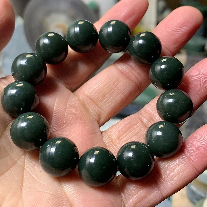 颈饰未镶嵌和田玉（糖玉）