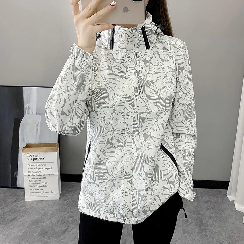 Mexican/稻草人迷彩枫叶户外男士冲锋衣可卸帽情侣款登山防风外套