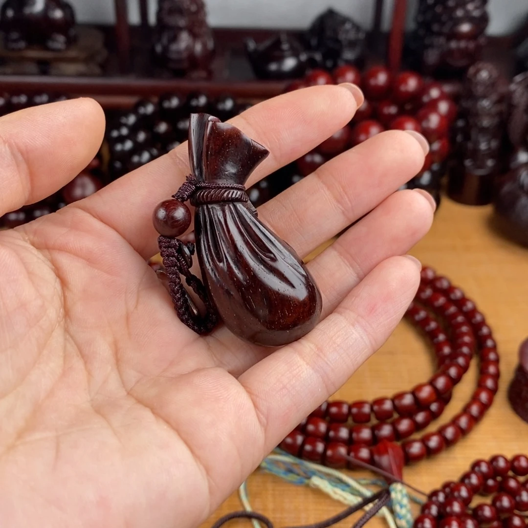 小叶紫檀吊坠满星福袋