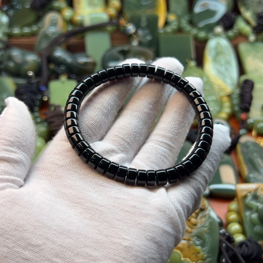 黑***儿手链未镶嵌岫岩河磨玉（透闪石质玉）
