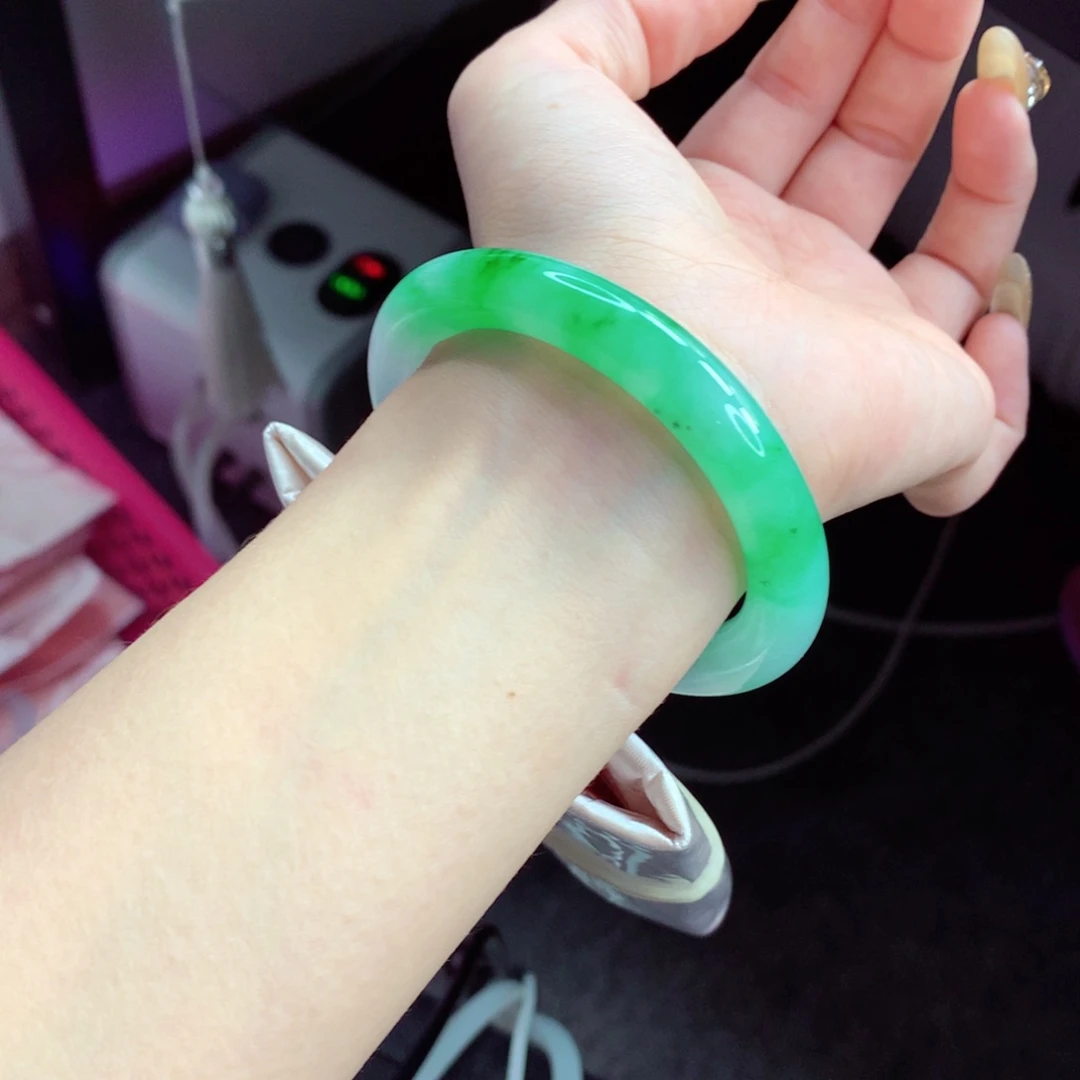 未镶嵌手镯翡翠9915辣目洋子 色感倍鲜 必拍 完美