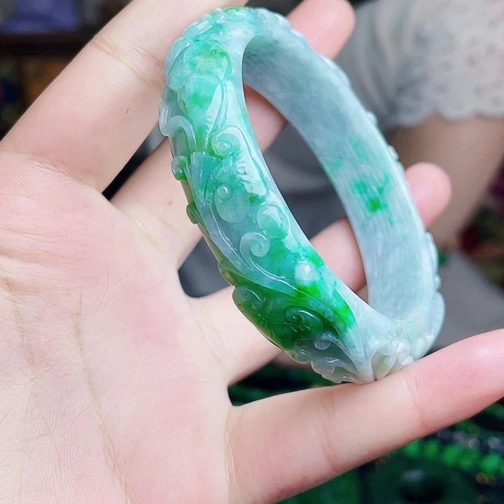 翡翠未镶嵌颈饰多样性58