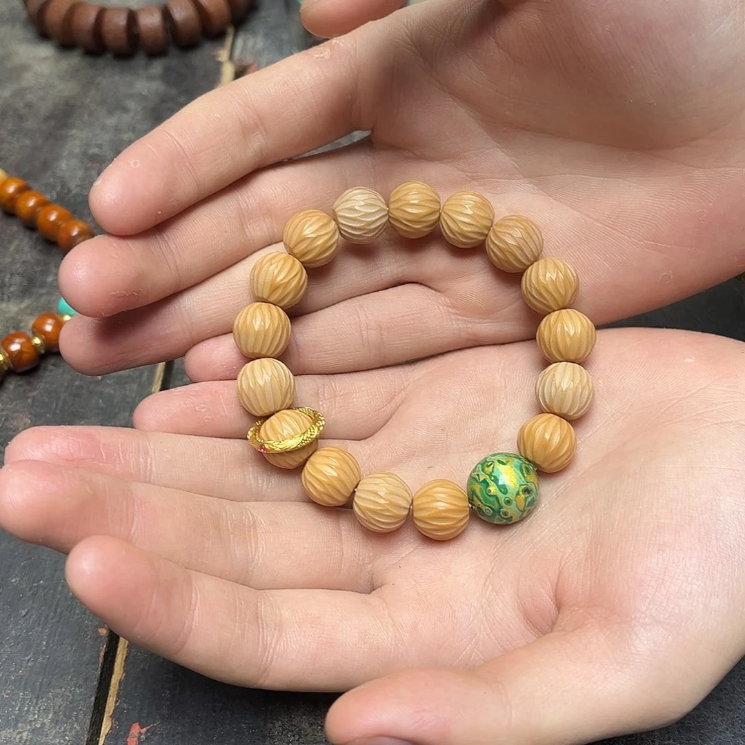 大叶紫檀（黑酸枝木类）