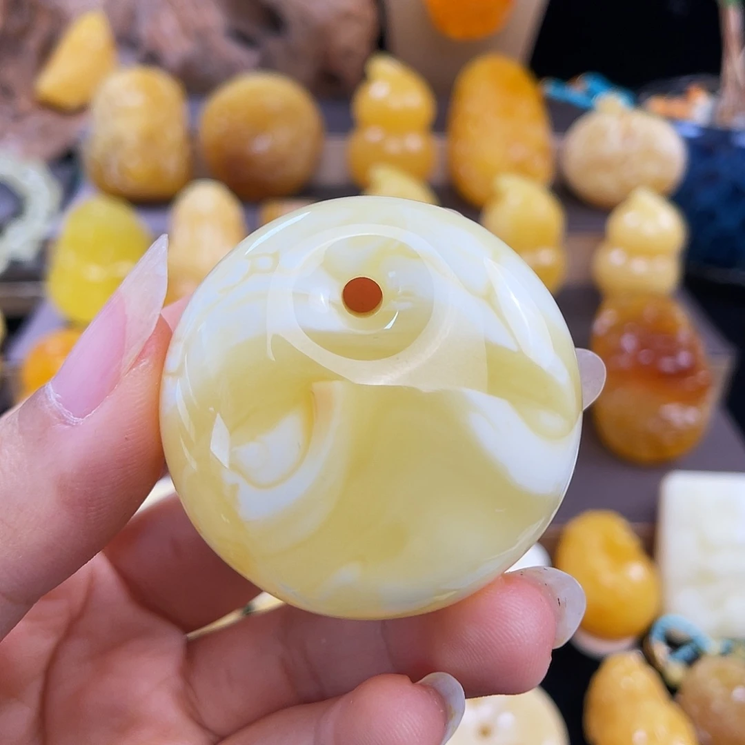 琥珀未镶嵌珠宝奇石