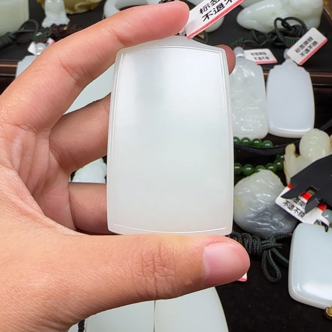 8***9和田玉未镶嵌挂件